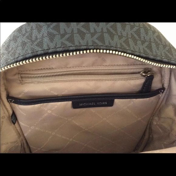 MK Abbey Backpack/Matching Wallet Set - Picture 6 of 11